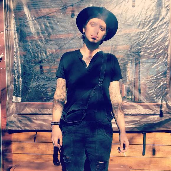 Meet your Posher, Ben - Picture 1 of 1